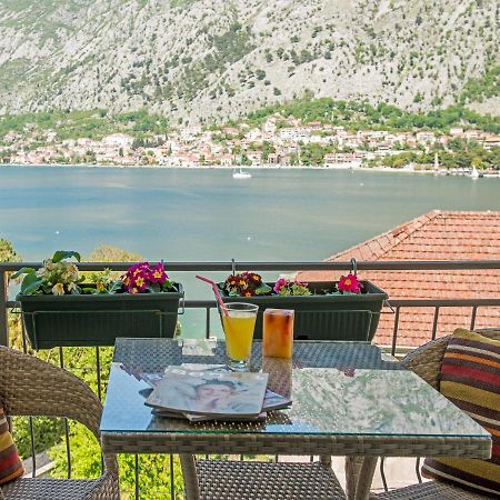 Green Home Apartments Kotor Bagian luar foto