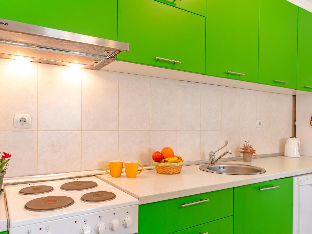 Green Home Apartments Kotor Bagian luar foto