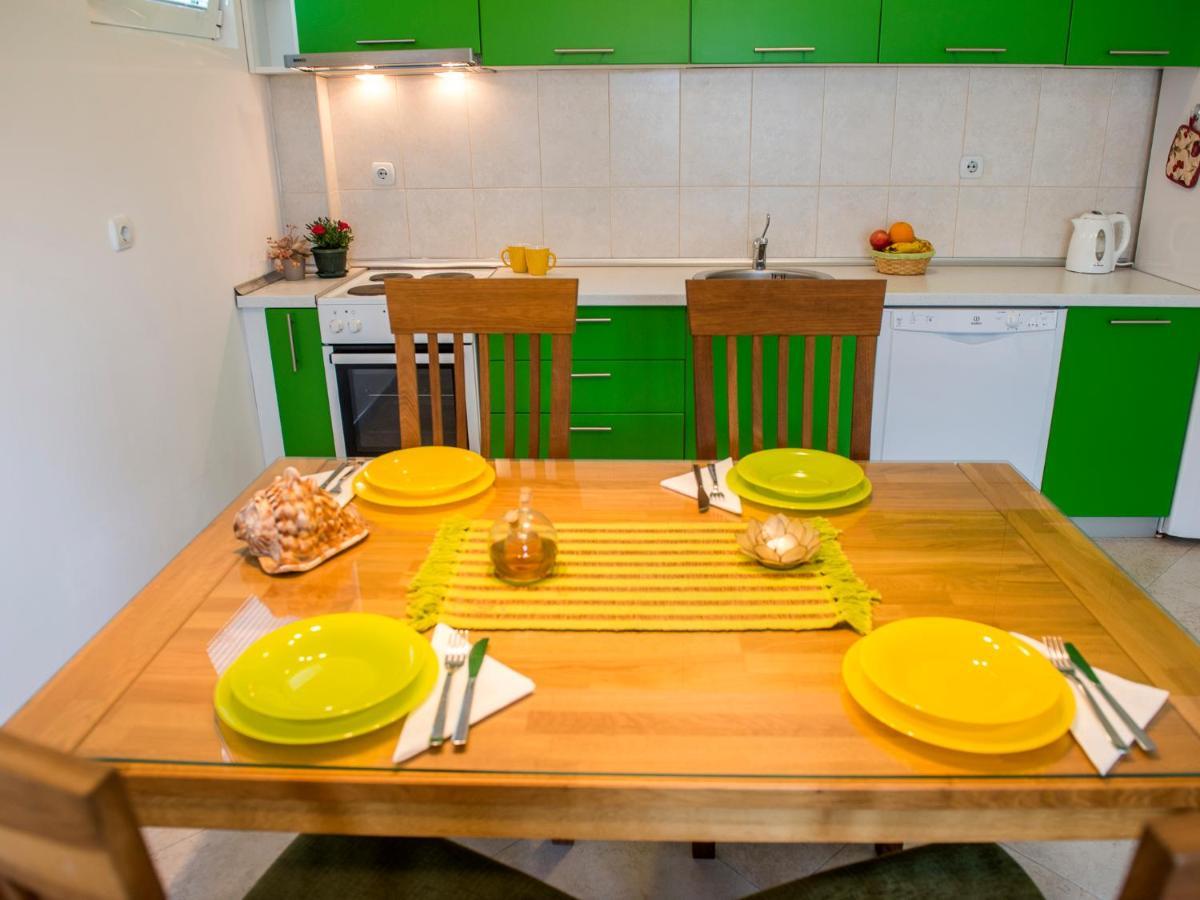 Green Home Apartments Kotor Bagian luar foto