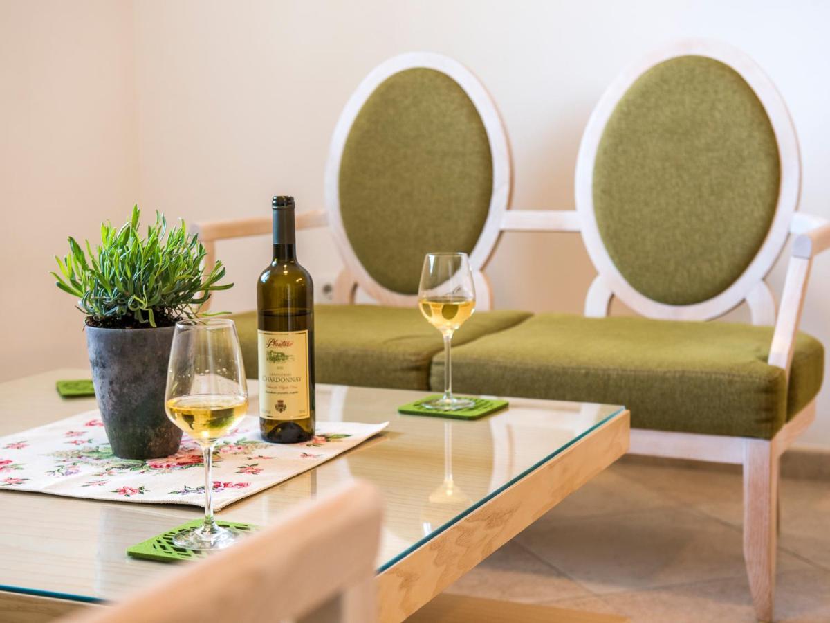 Green Home Apartments Kotor Bagian luar foto