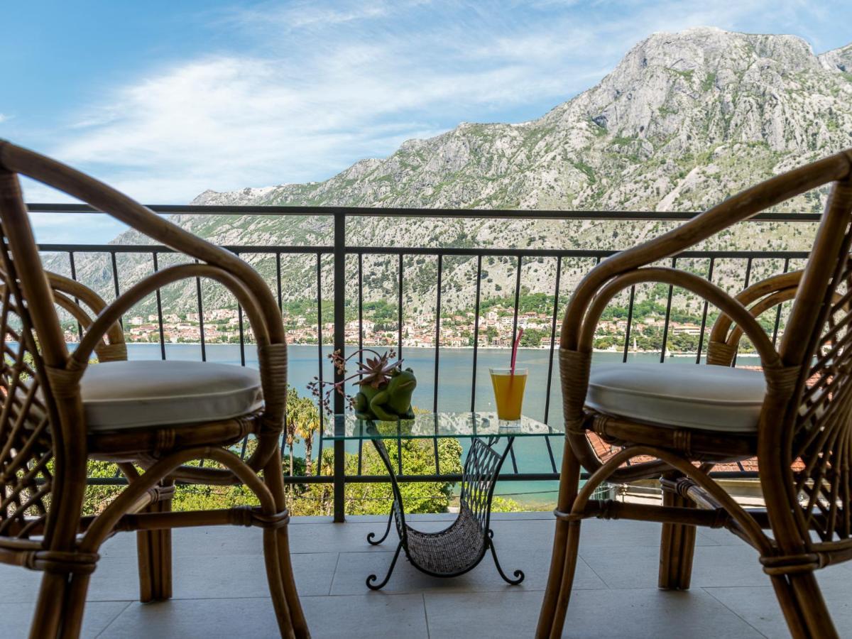 Green Home Apartments Kotor Bagian luar foto