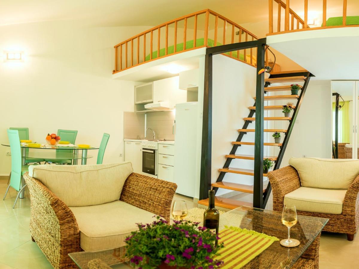 Green Home Apartments Kotor Bagian luar foto