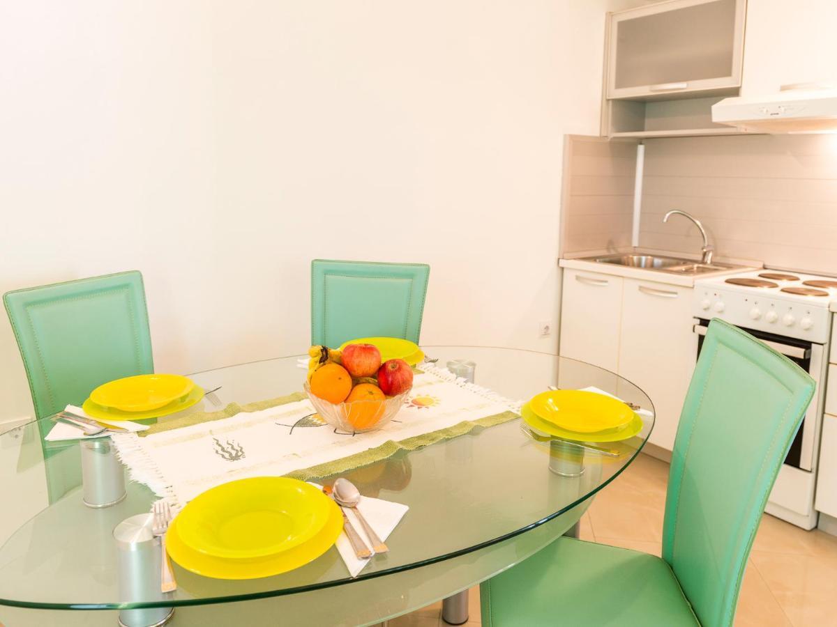 Green Home Apartments Kotor Bagian luar foto
