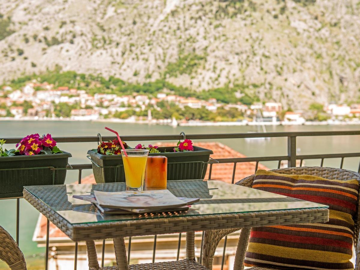 Green Home Apartments Kotor Bagian luar foto