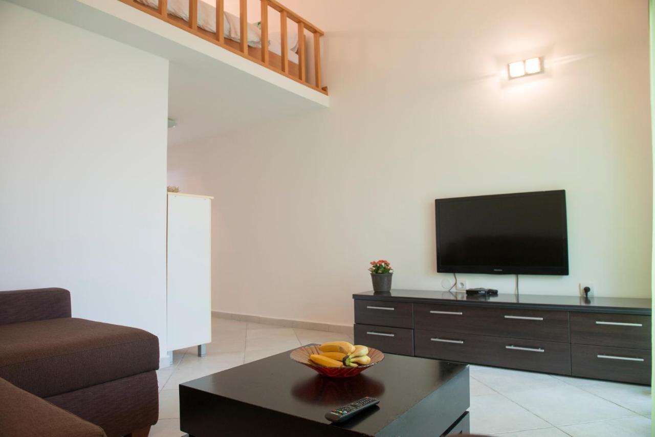 Green Home Apartments Kotor Bagian luar foto