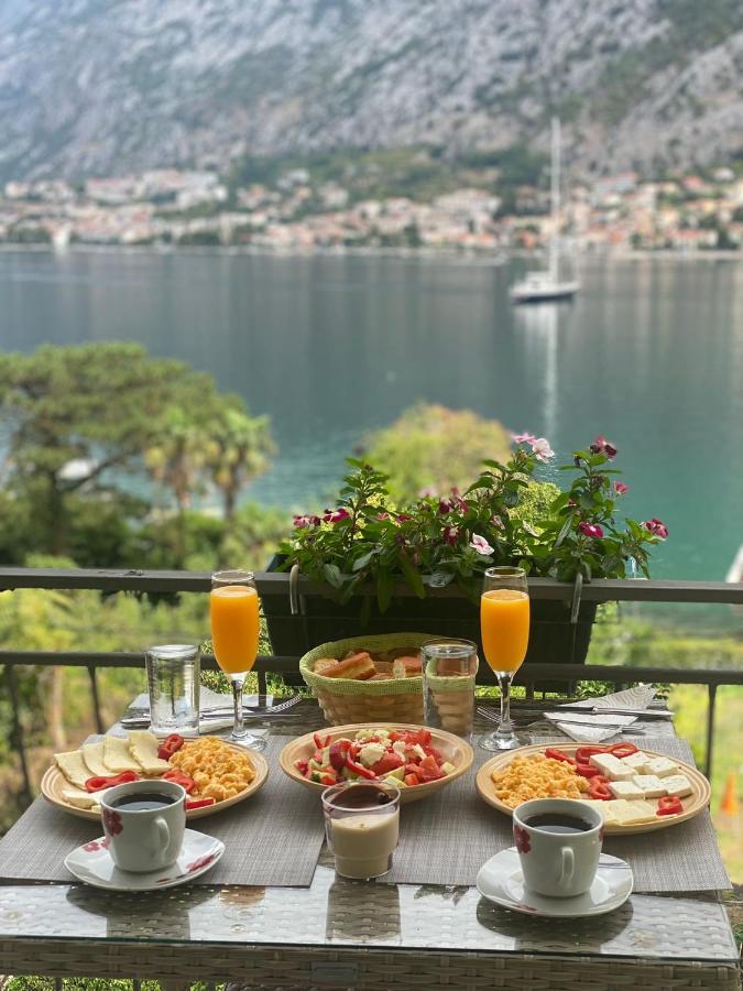 Green Home Apartments Kotor Bagian luar foto